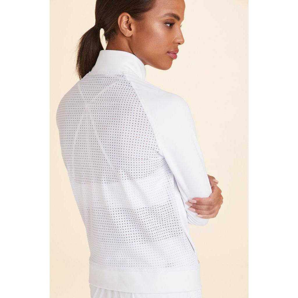 It's all in the detail. Featuring pindot mesh ventilation panels, our Ace Jacket keeps you cool on and off the court. Layer over other Tennis Capsule pieces to create an elevated look.